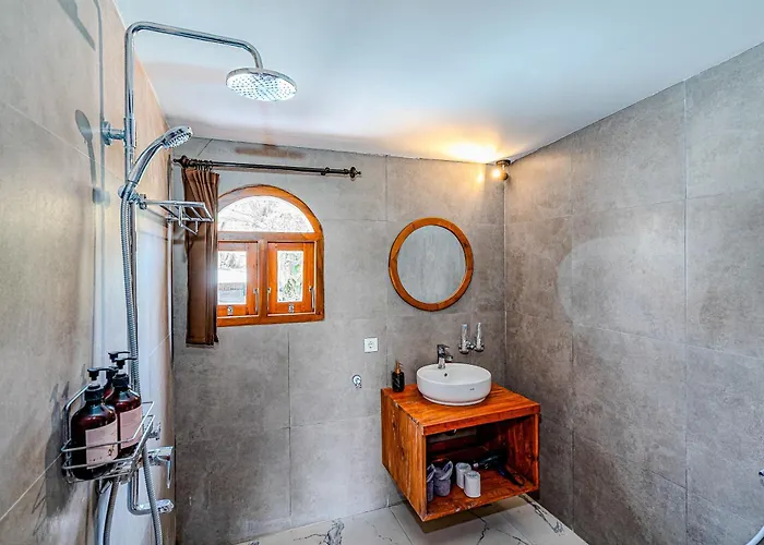 Modern 2br Imola With Private Pool, Fitness-corner And Jungle View In Canggu -bali * Kerobokan