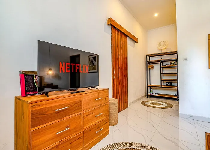 Modern 2br Imola With Private Pool, Fitness-corner And Jungle View In Canggu -bali